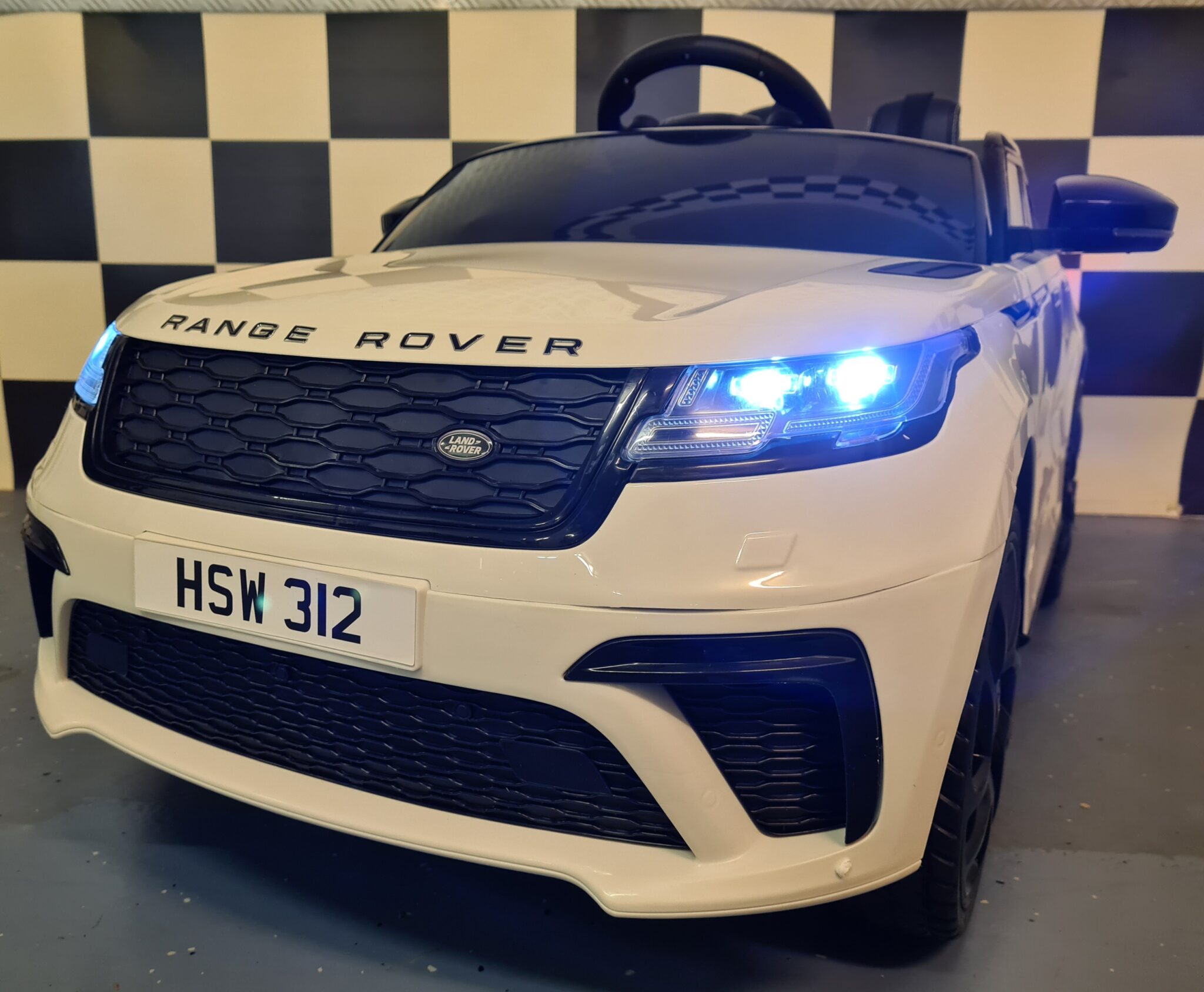 Kinderauto Range Rover Velar 12Volt 2.4G RC wit